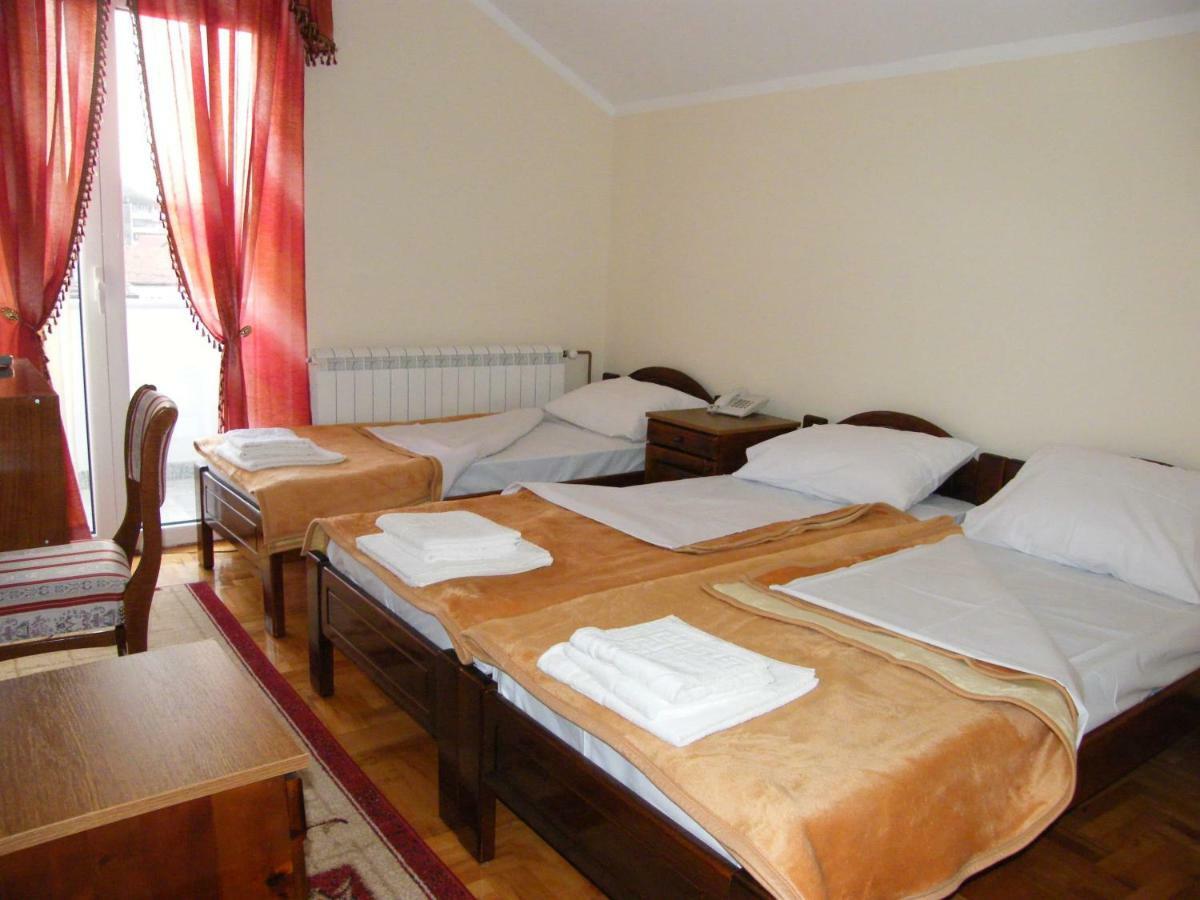 Hotel Delta Pljevlja Oda fotoğraf