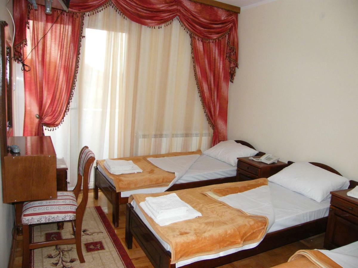 Hotel Delta Pljevlja Oda fotoğraf
